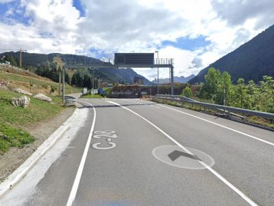 2Acondicionamiento de la carretera C-28 y ejecución de arcenes Salardú - Baqueira